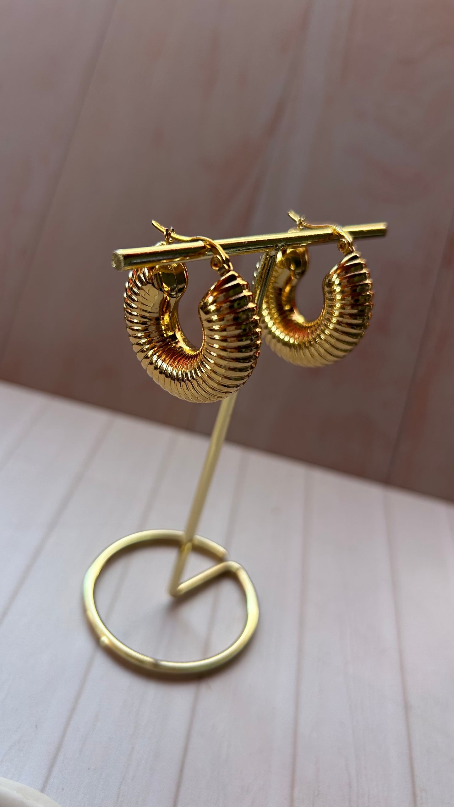Argollas Carlota doradas