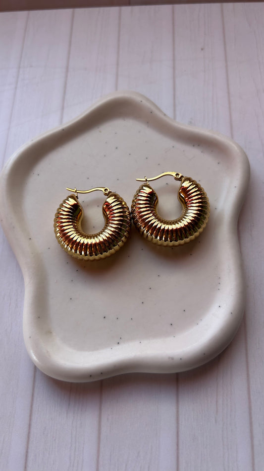 Argollas Carlota doradas